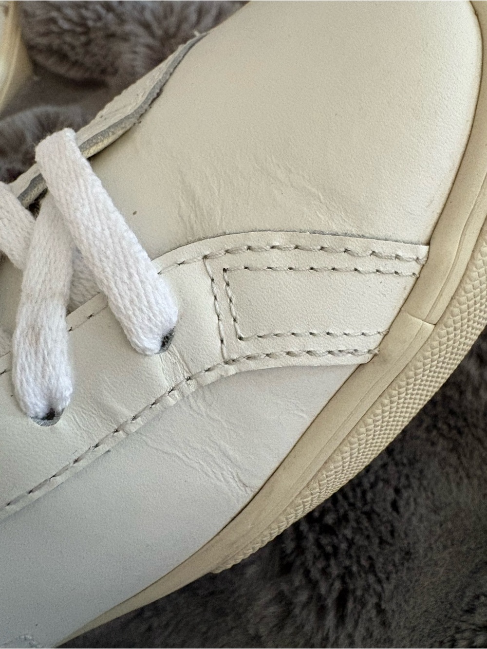 VEJA Esplar Sneakers - Picture 12 of 14